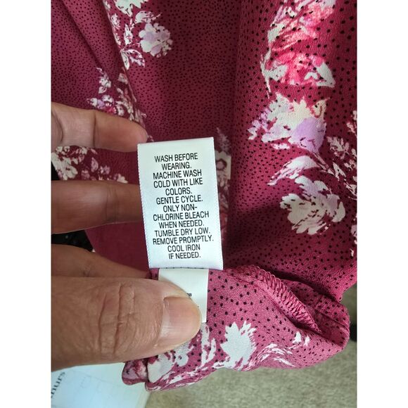 Flowy Croft & Barrow Floral Sleeveless top - Never Worn - Picture 4 of 8